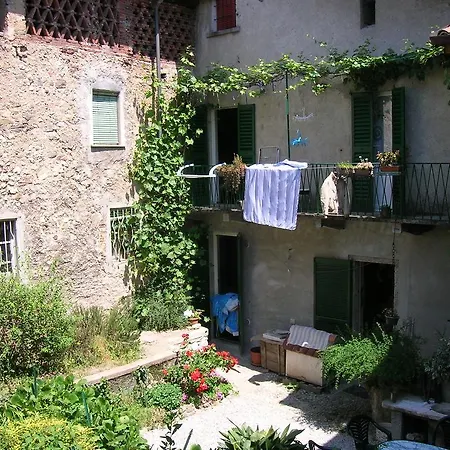 Leon D'oro Bed and Breakfast Pusiano